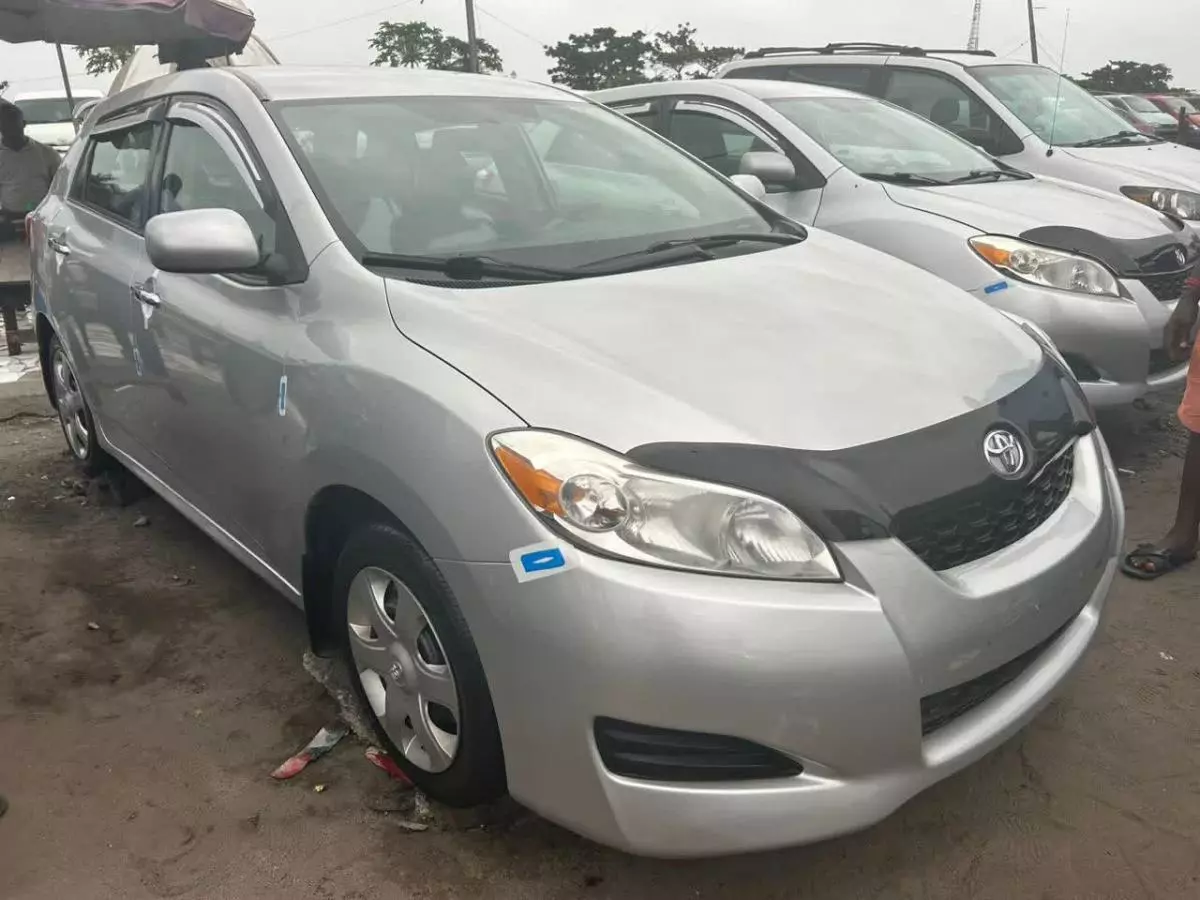 Toyota Matrix   - 2010