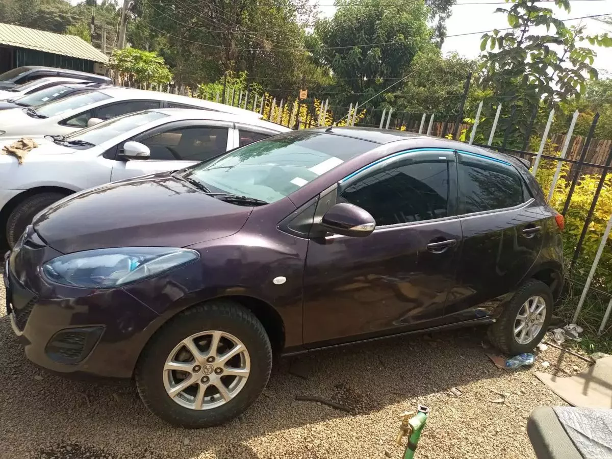 Mazda Demio - 2011