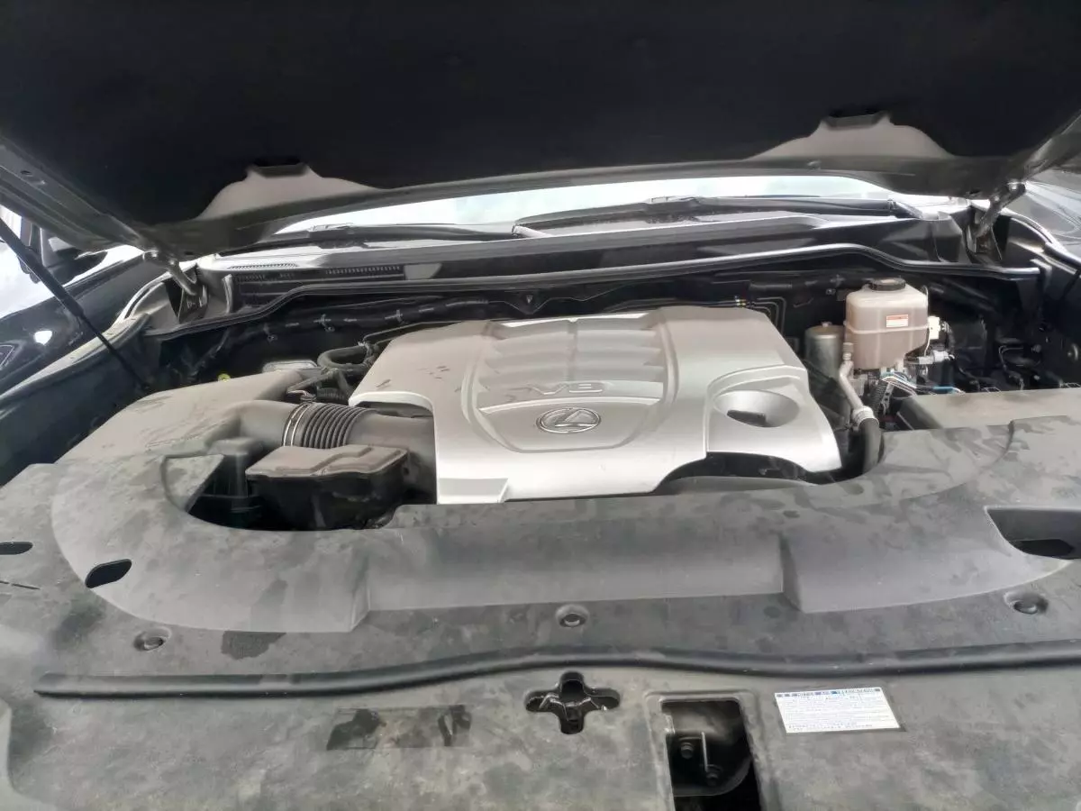 Lexus LX 570 - 2021