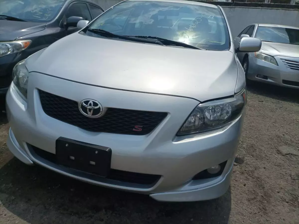 Toyota Corolla - 2009