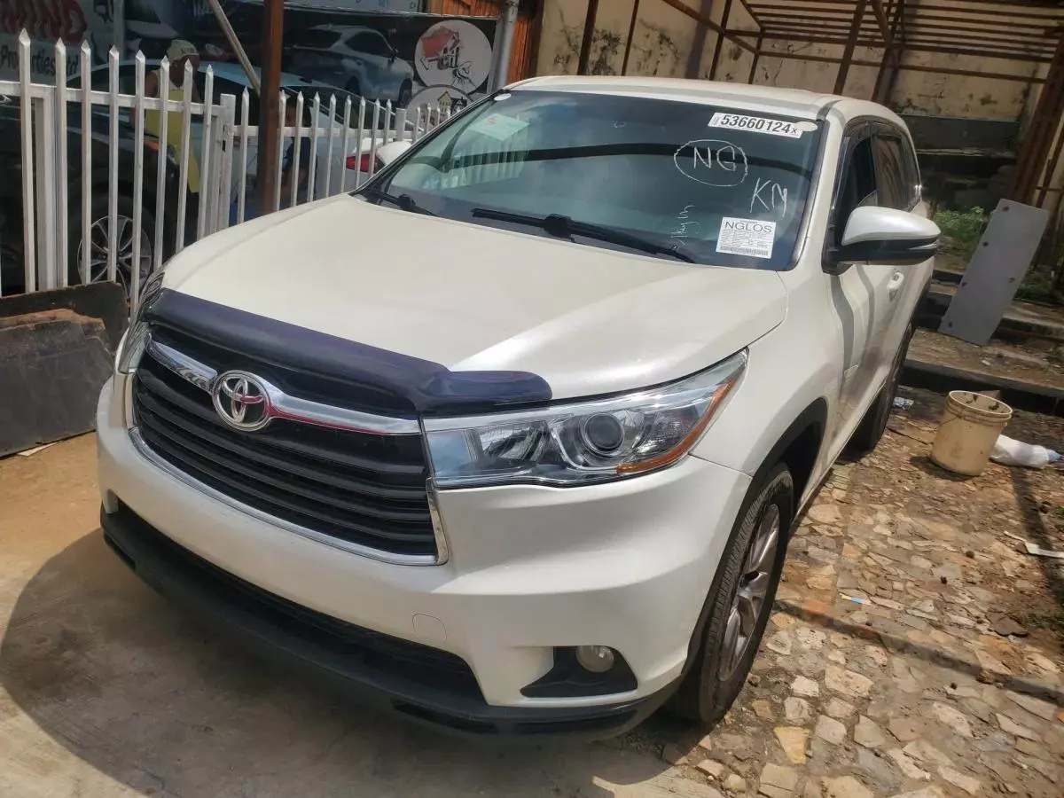 Toyota Highlander   - 2016