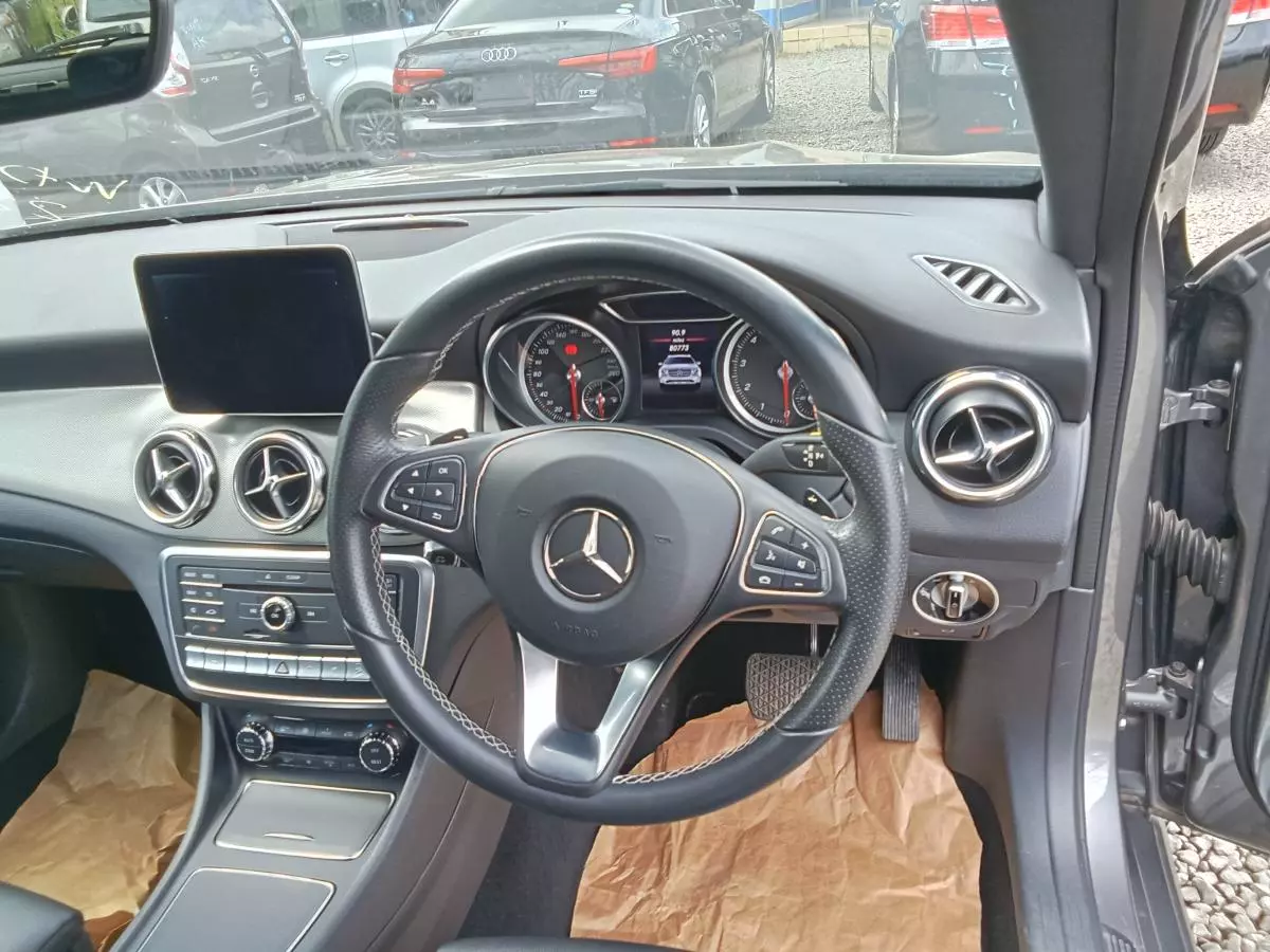 Mercedes-Benz GLA 220   - 2017