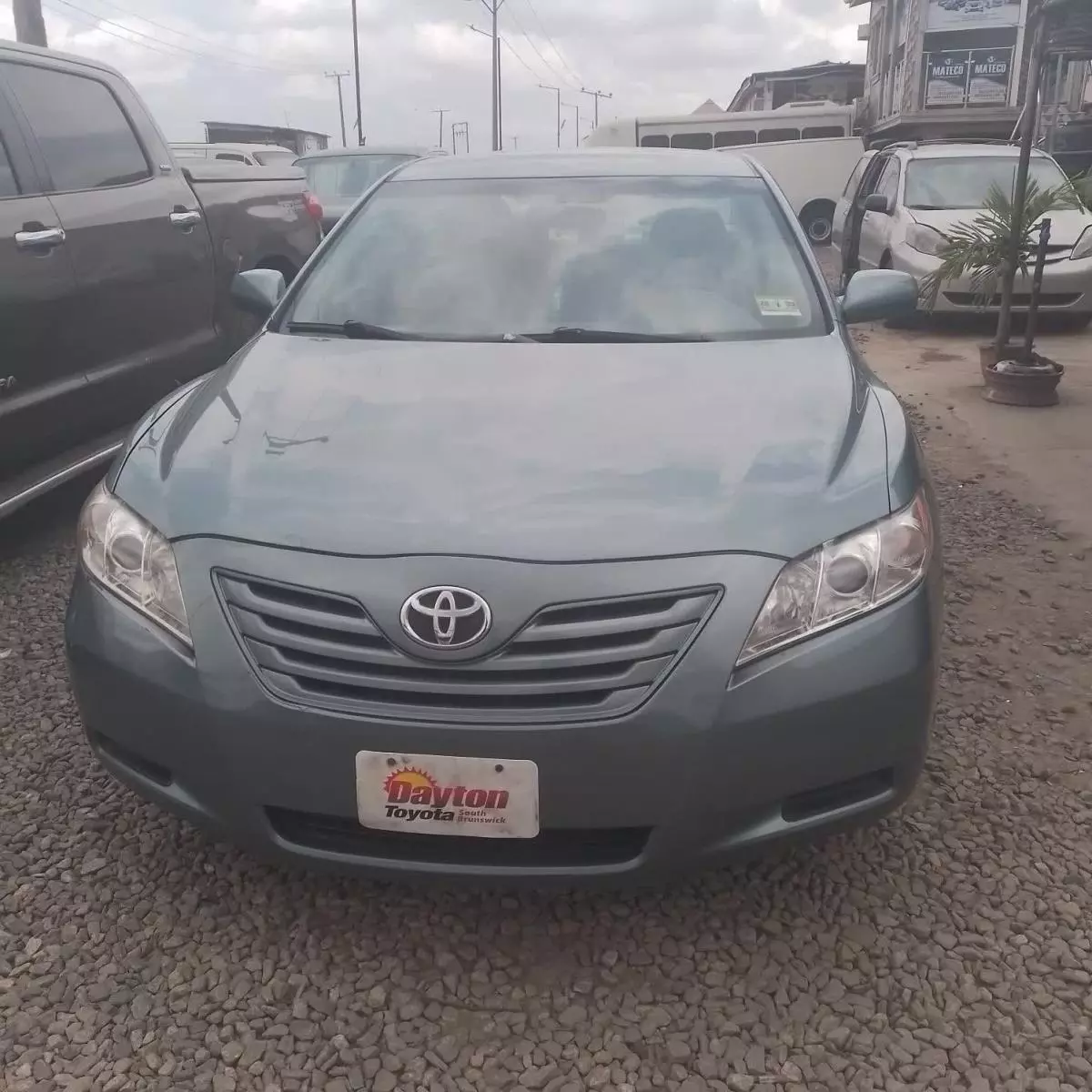 Toyota Camry   - 2009