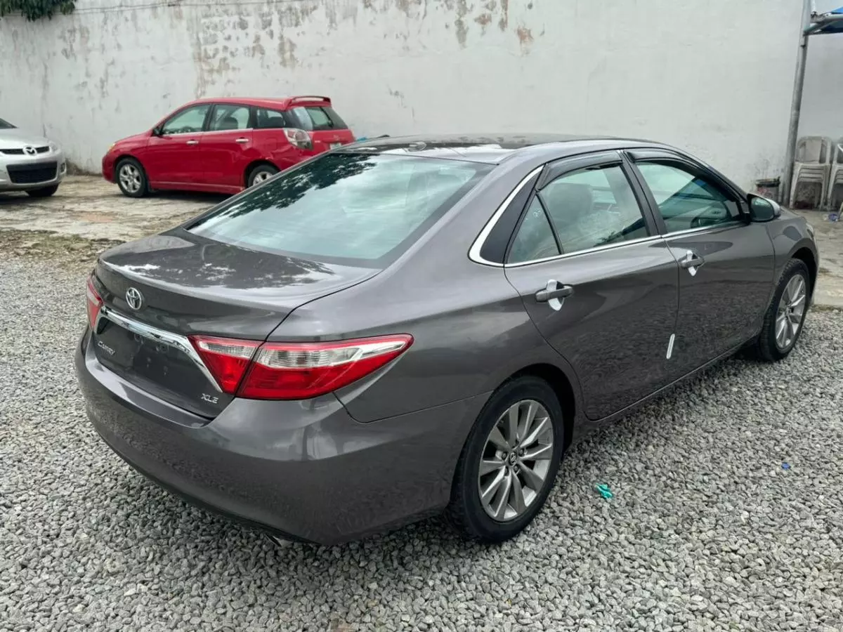 Toyota Camry   - 2017