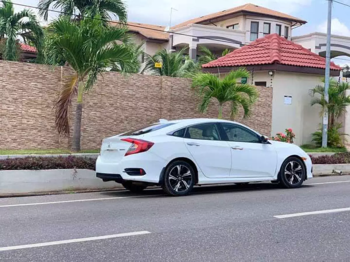 Honda Civic   - 2018