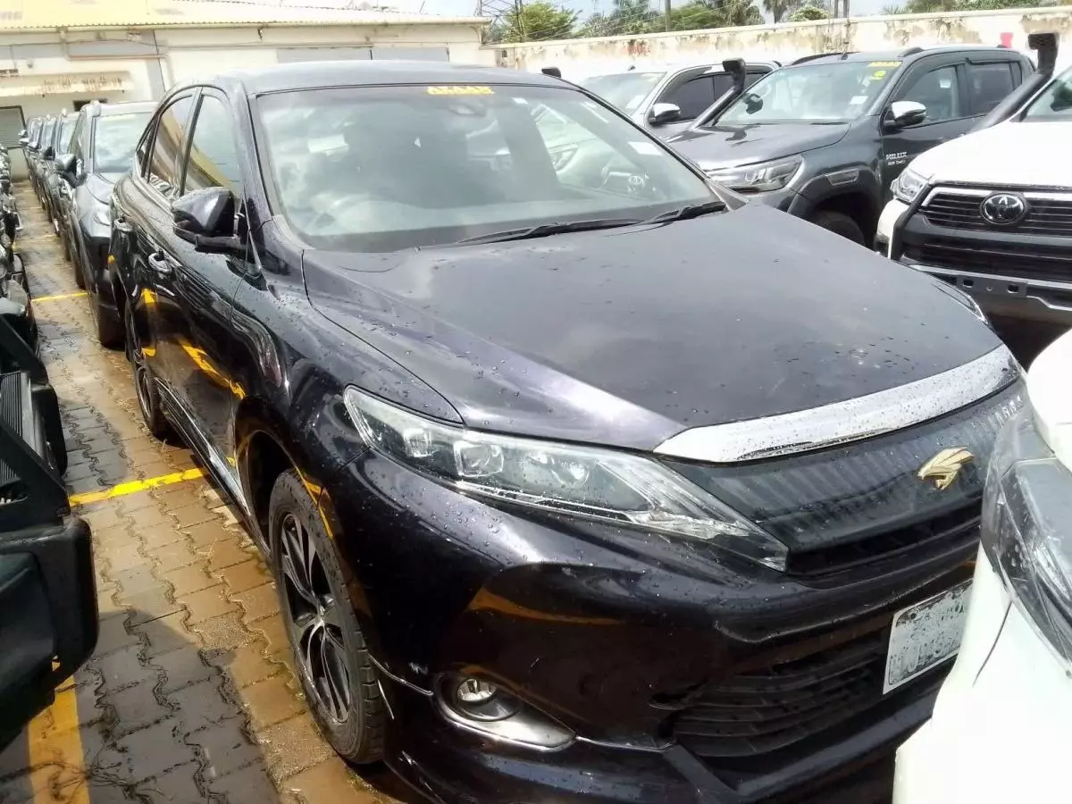 Toyota Harrier - 2014