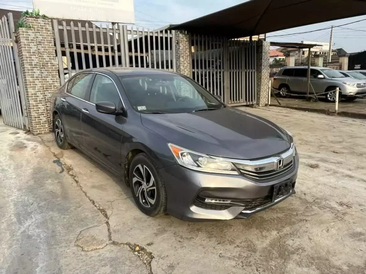 Honda Accord   - 2016