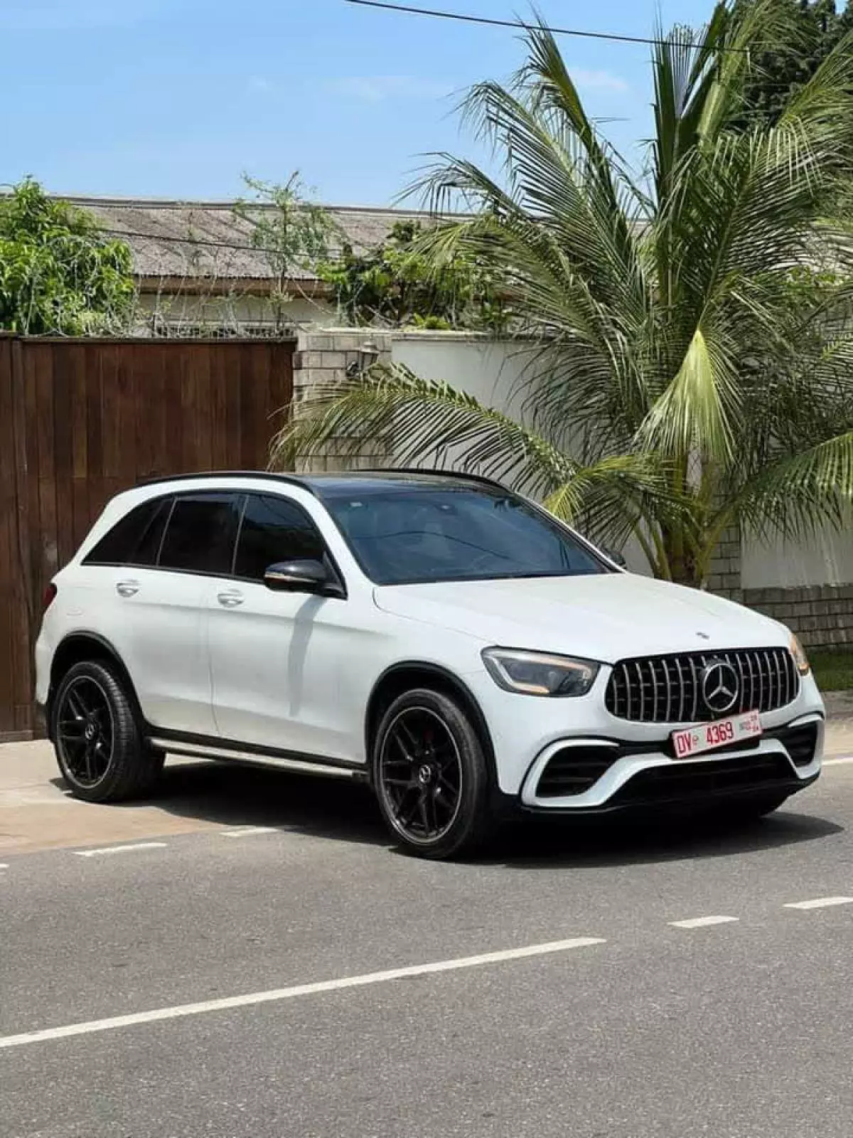 Mercedes-Benz GLC 300   - 2020