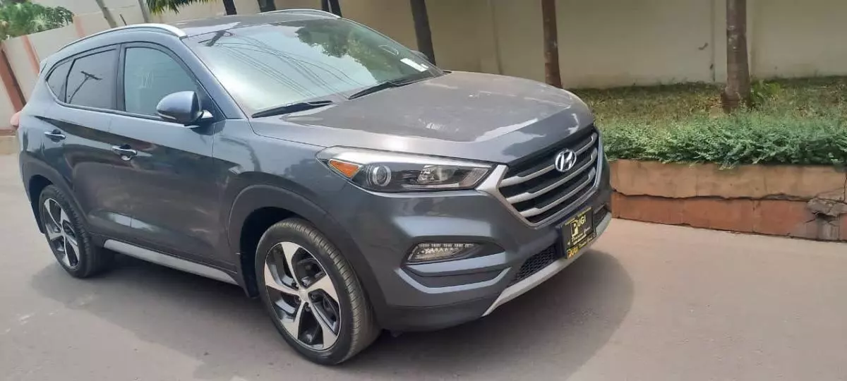 Hyundai Tucson   - 2017