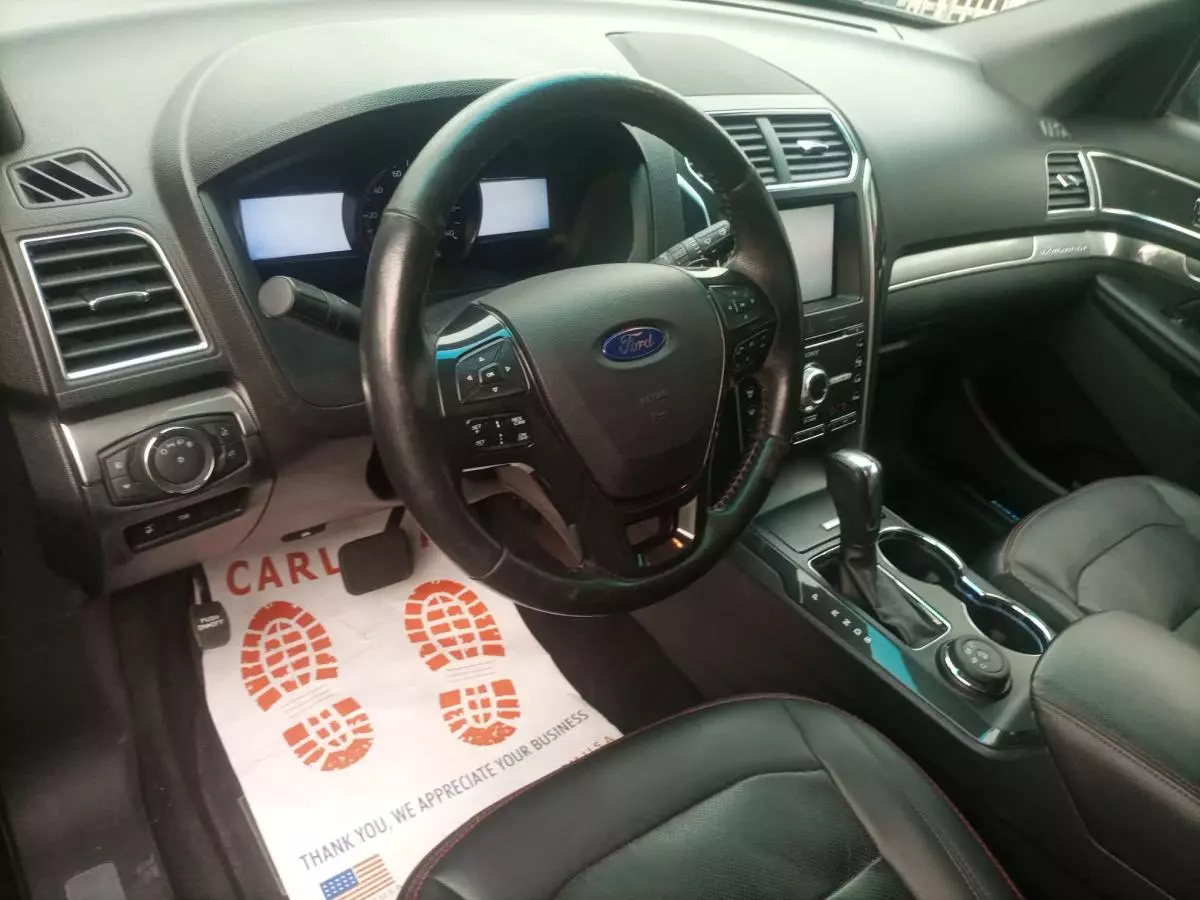 Ford Explorer - 2016