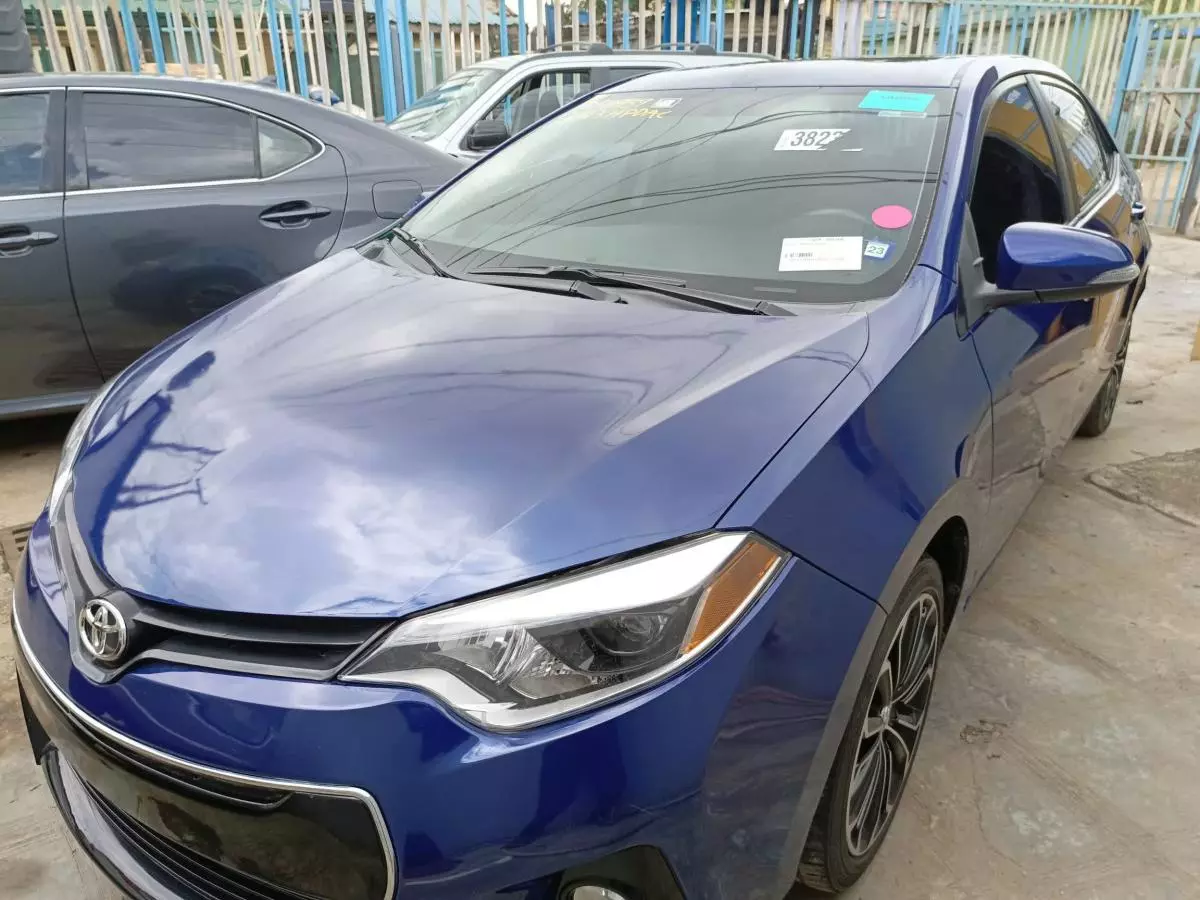 Toyota Corolla - 2015