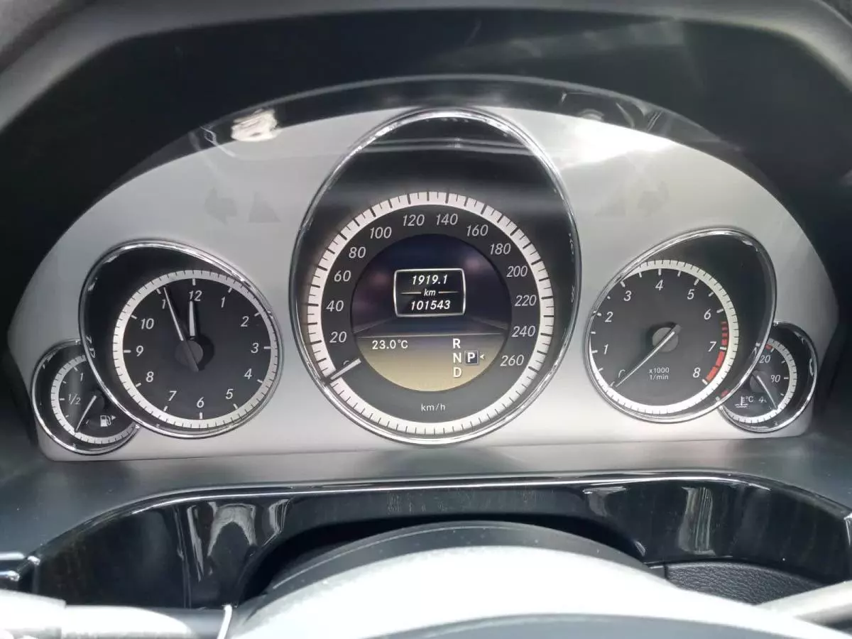 Mercedes-Benz E 350 - 2012