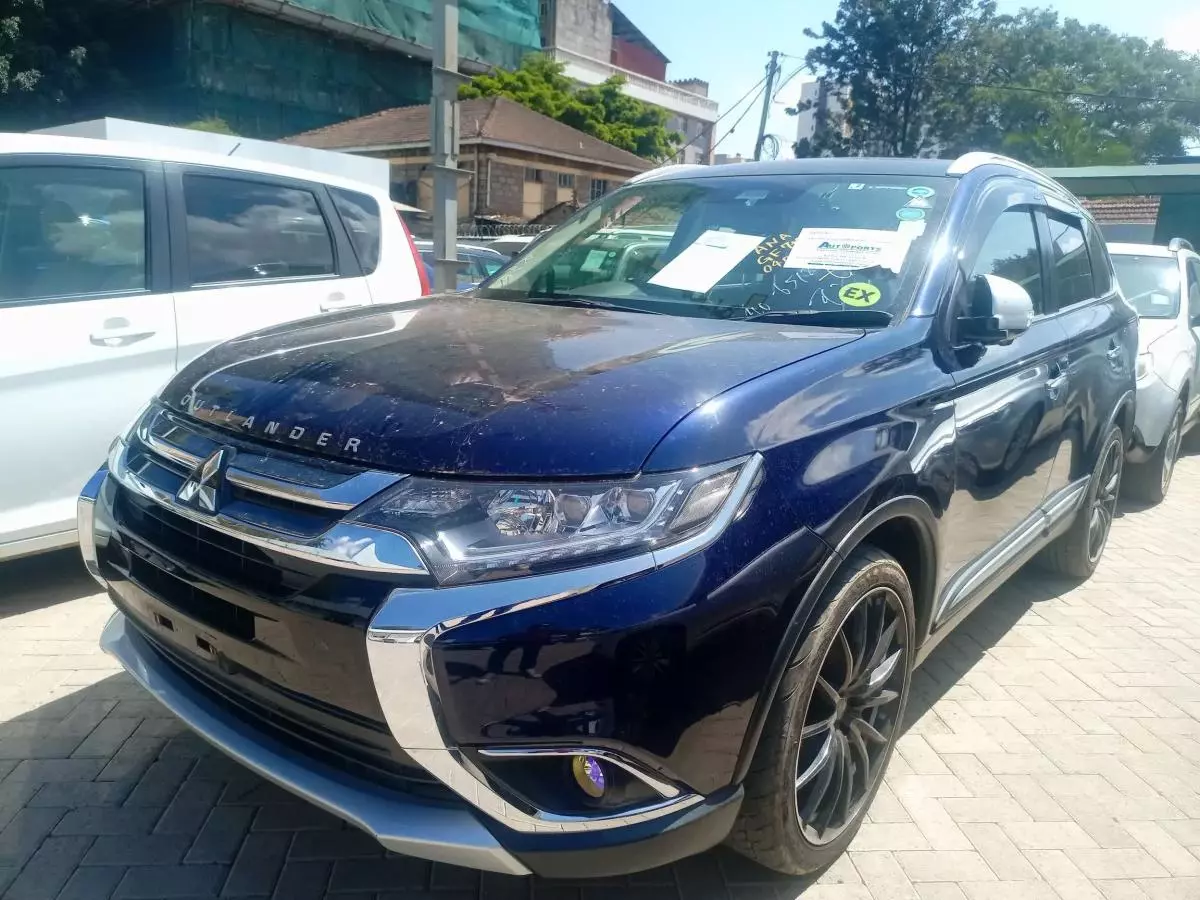 Mitsubishi OUTLANDER   - 2017