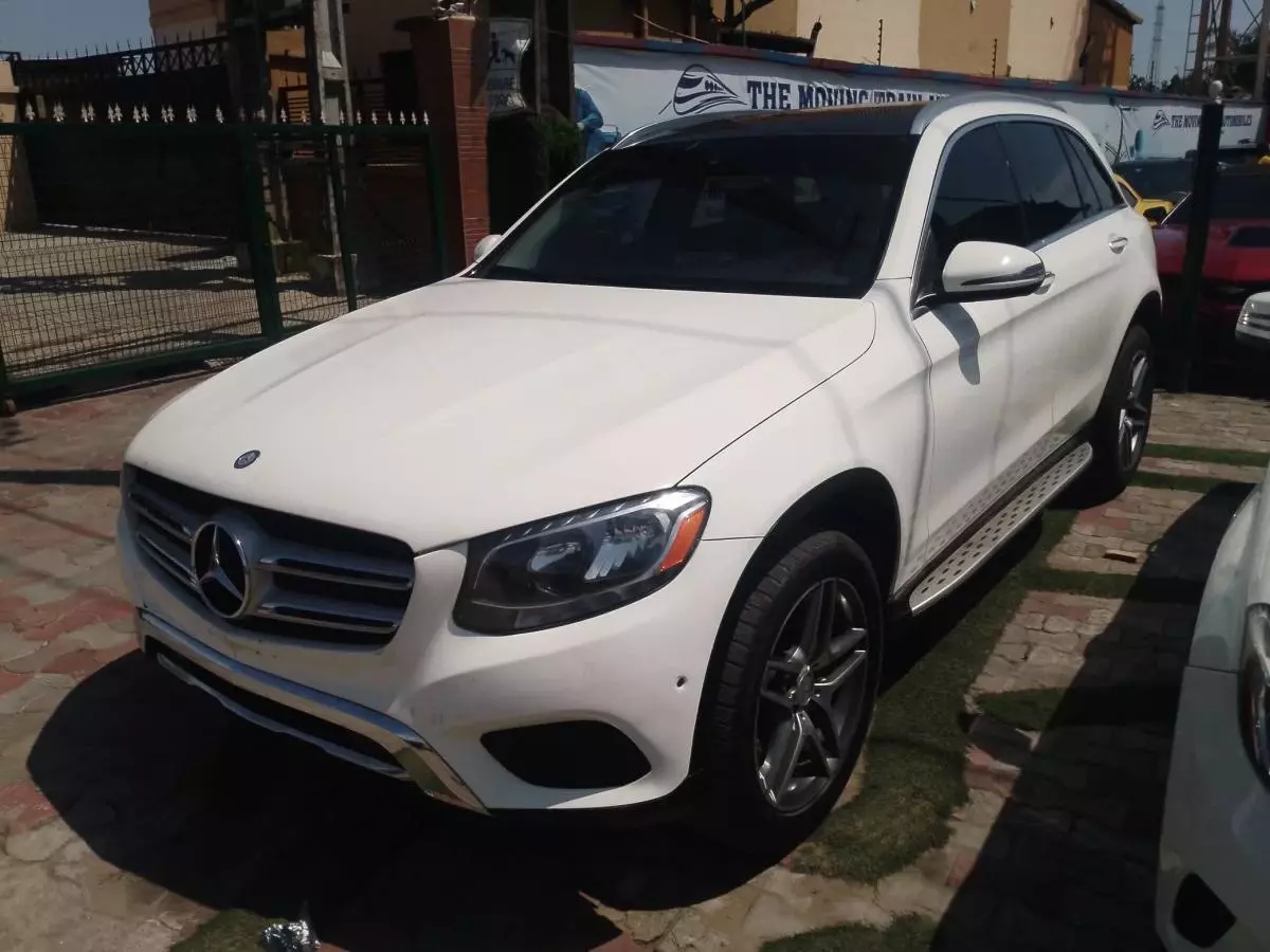 Mercedes-Benz GLC 300   - 2016