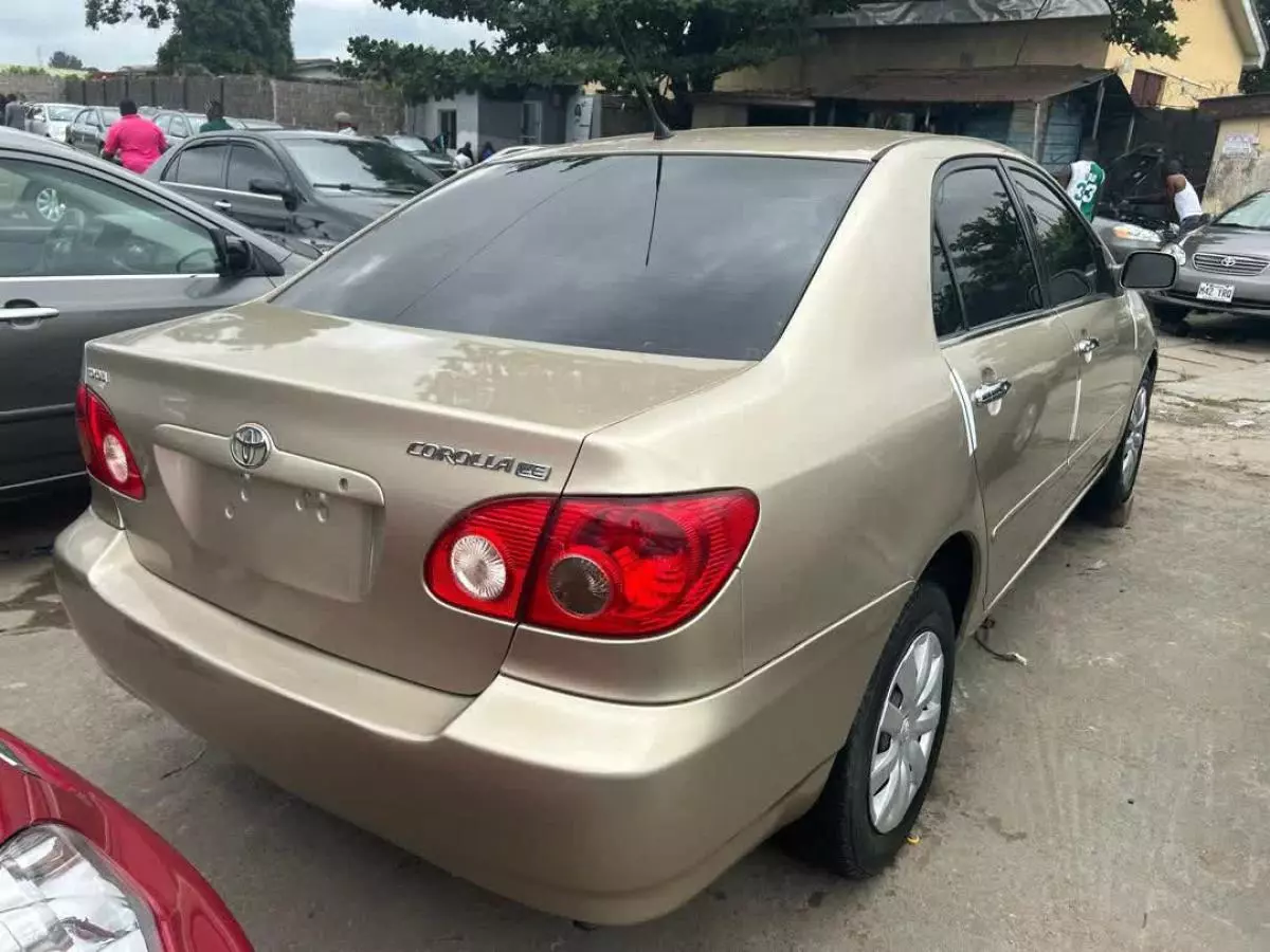 Toyota Corolla   - 2007