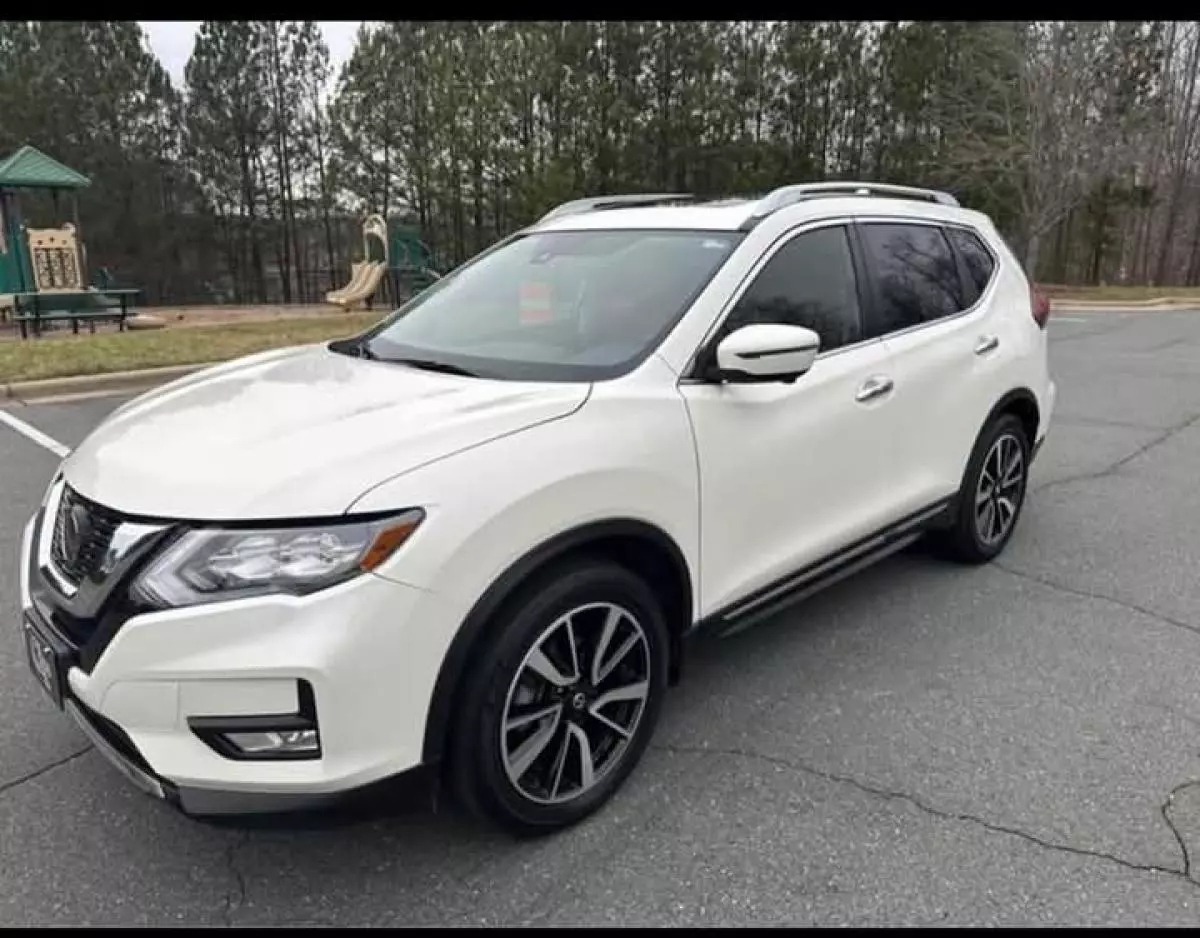 Nissan Rogue   - 2017