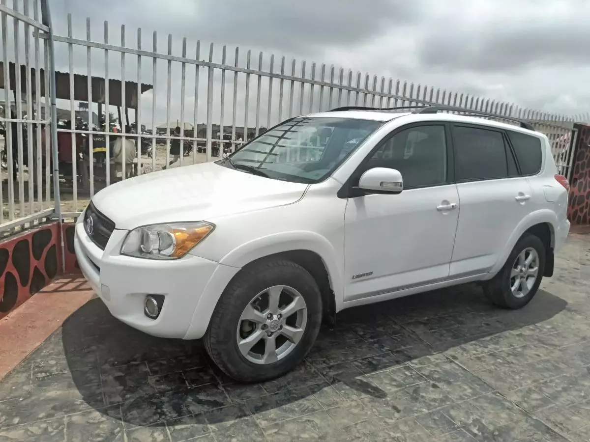 Toyota RAV 4   - 2009