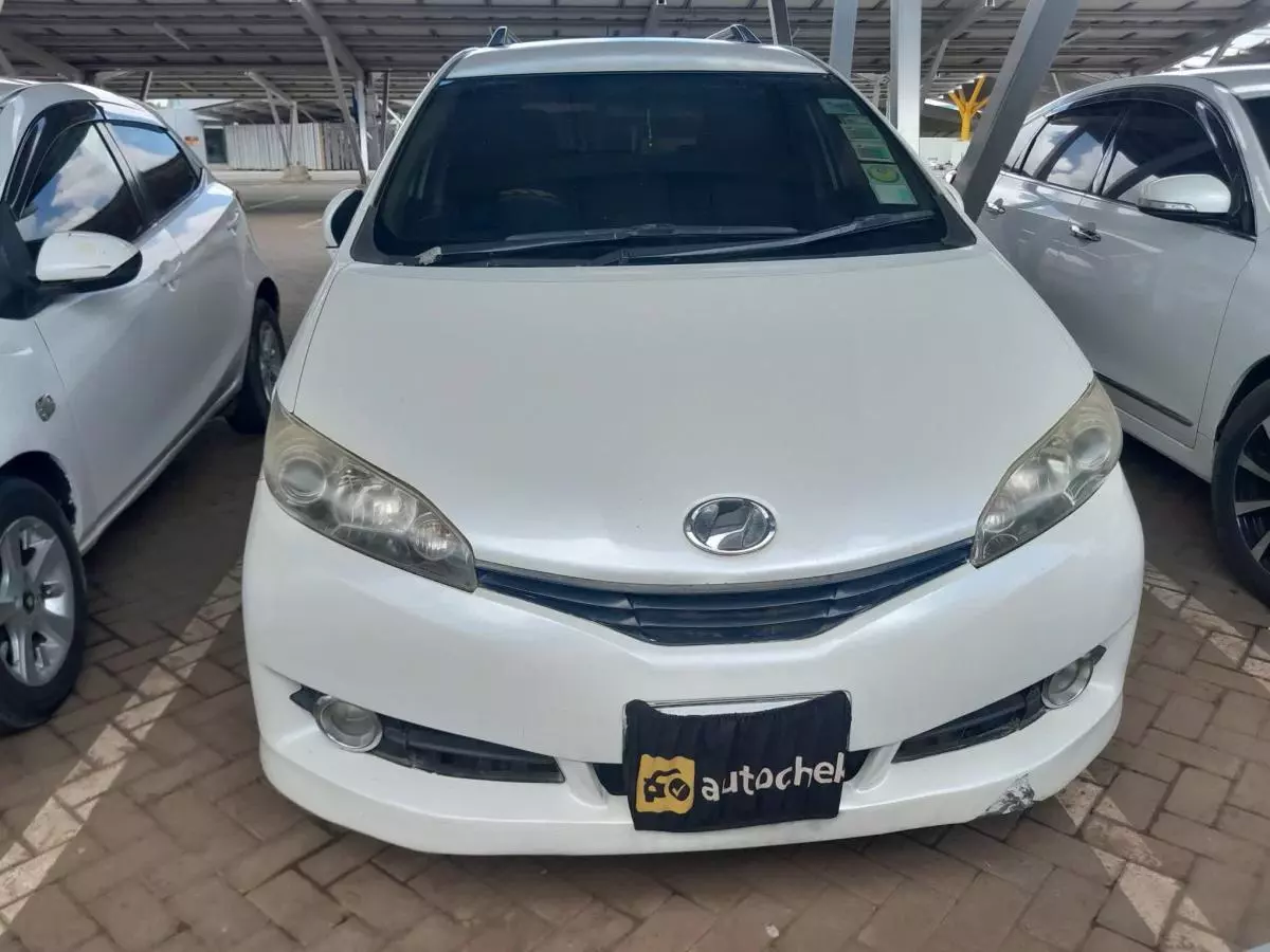 Toyota Wish   - 2012