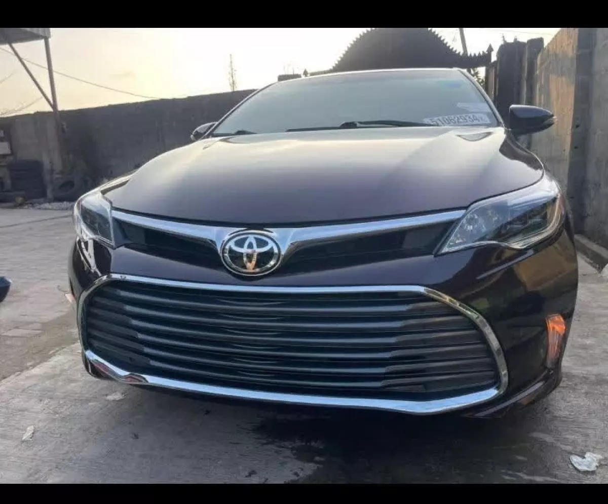 Toyota Avalon   - 2015