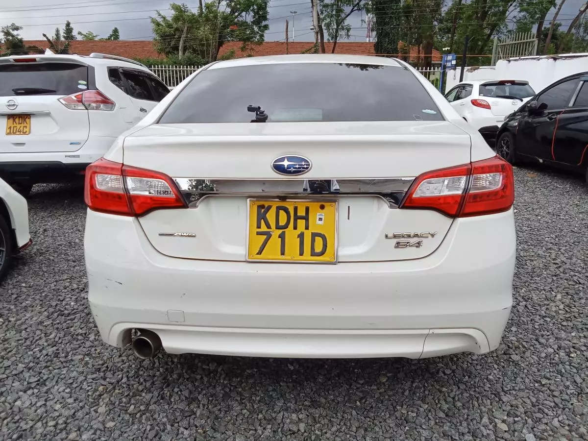 Subaru Legacy B4   - 2015