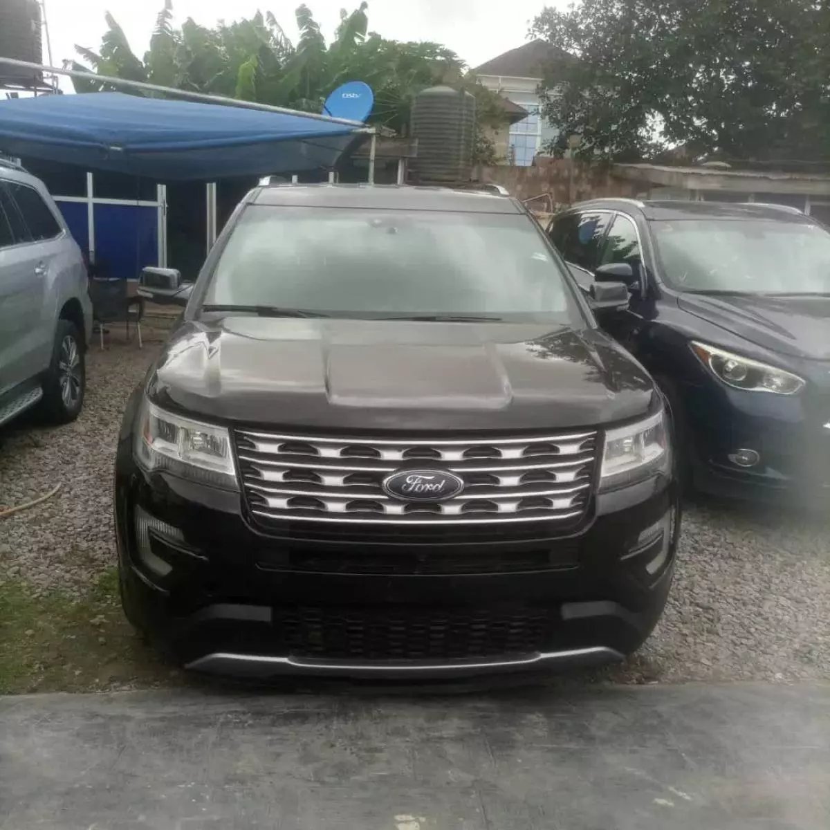 Ford Explorer   - 2016