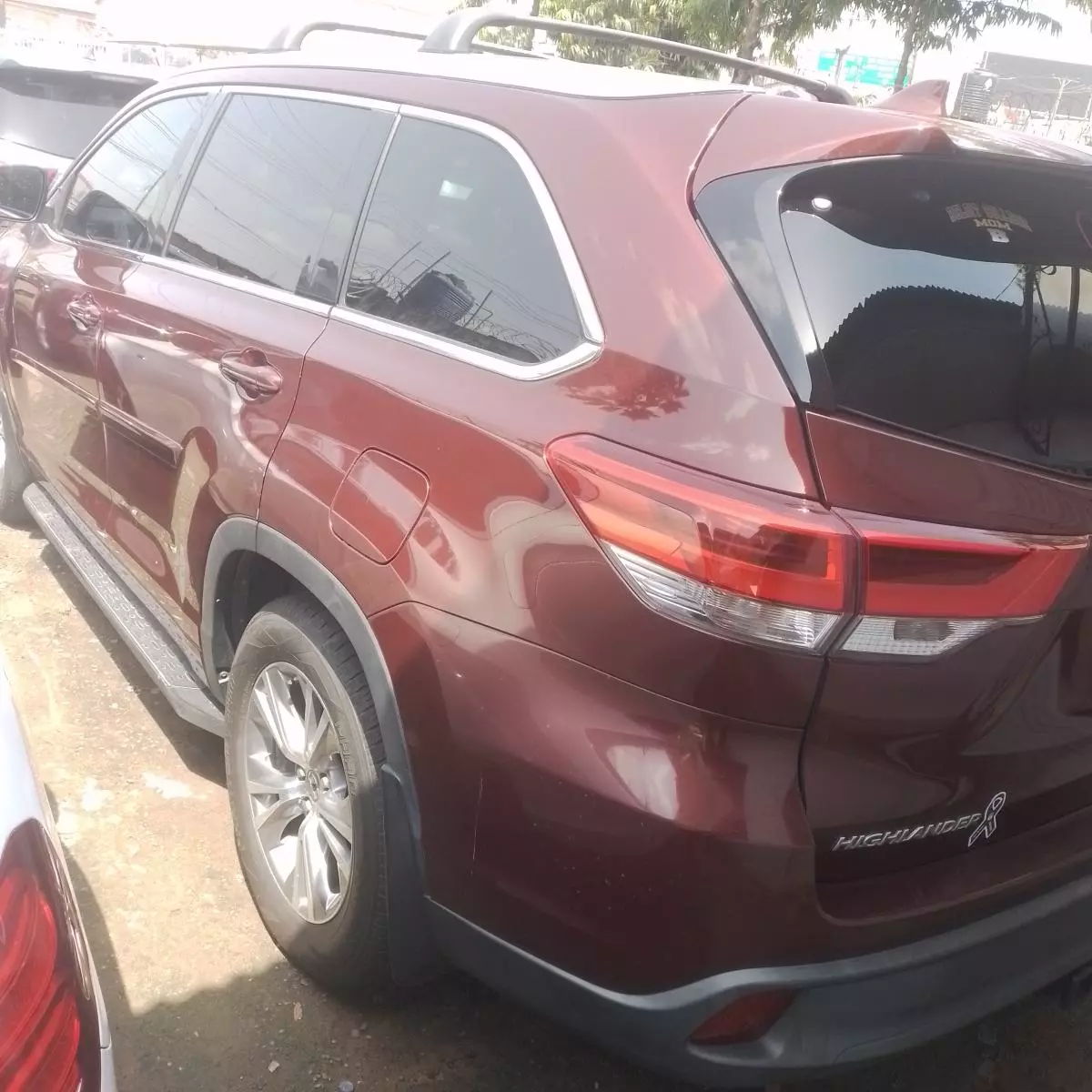 Toyota Highlander   - 2014