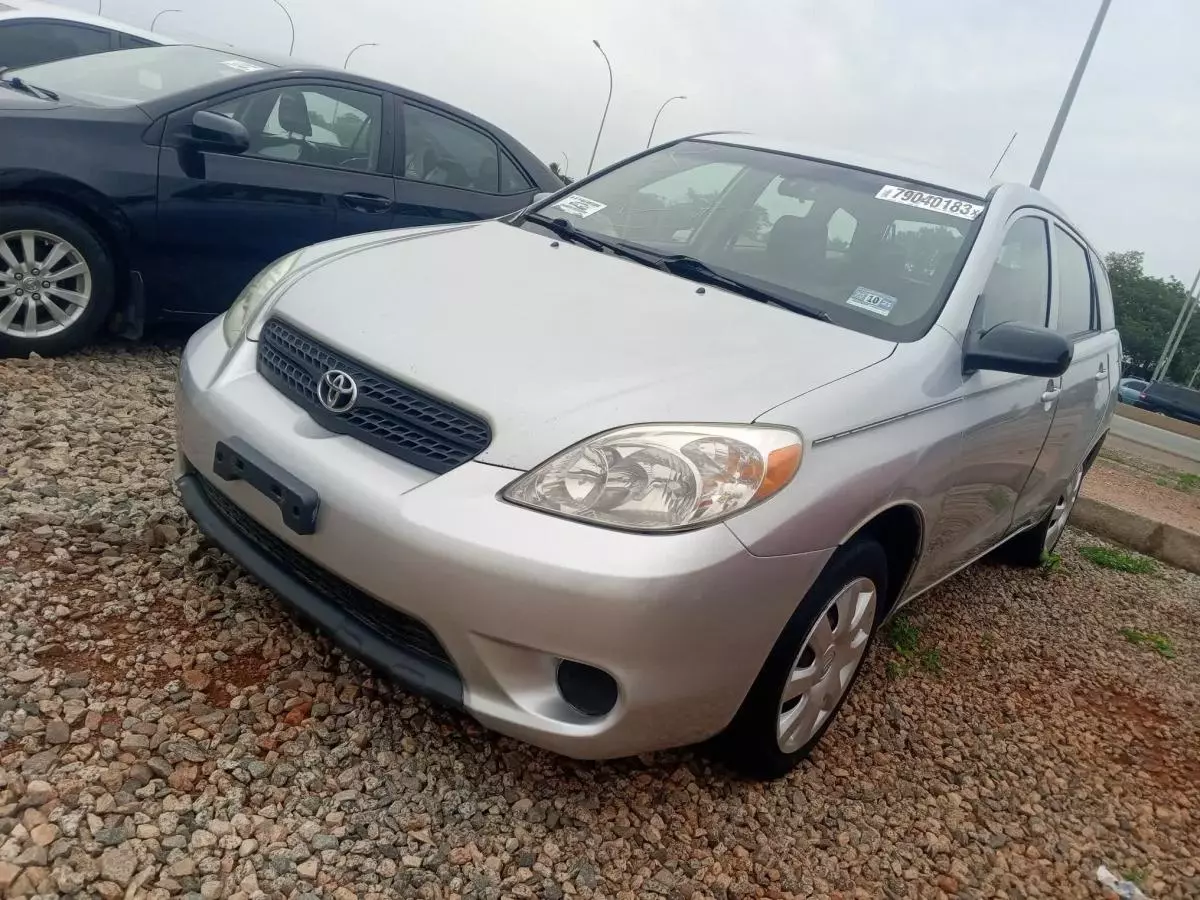 Toyota Matrix   - 2006