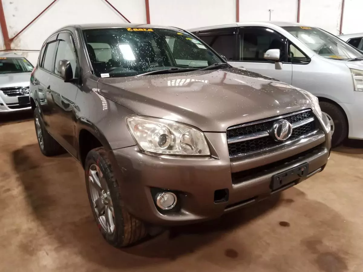 Toyota RAV 4   - 2010