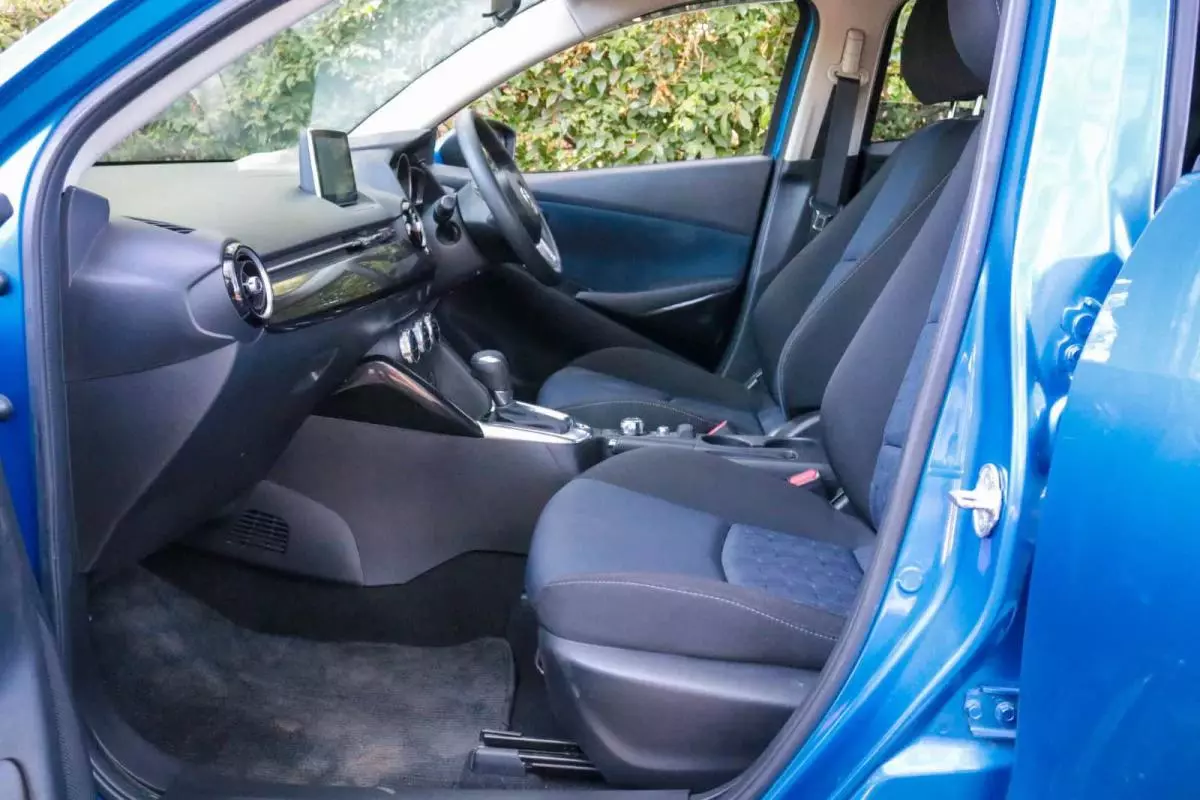 Mazda Demio - 2015
