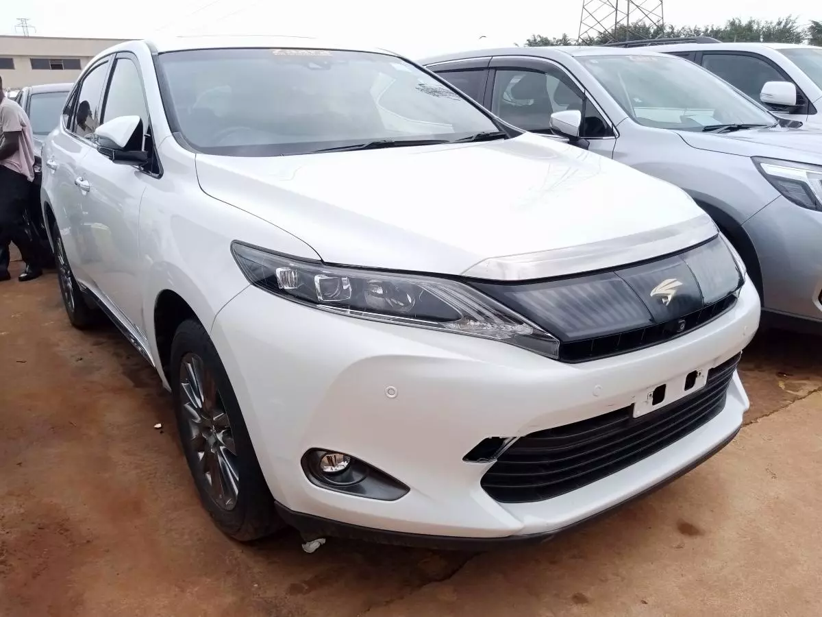 Toyota Harrier   - 2015