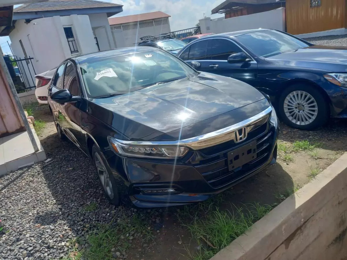 Honda Accord   - 2019