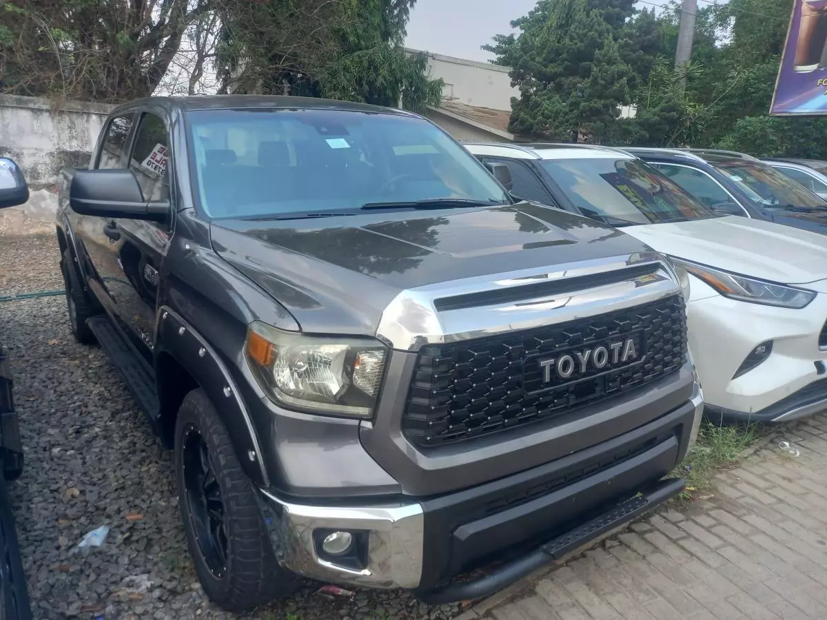 Toyota Tundra   - 2020