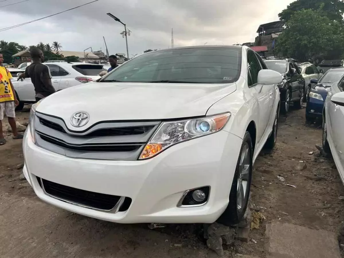 Toyota Venza   - 2010