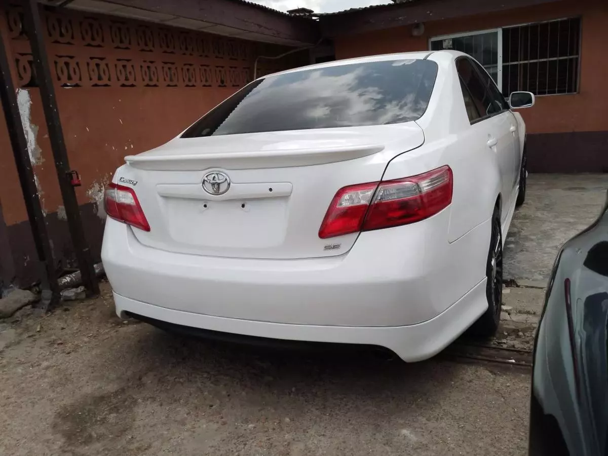 Toyota Camry   - 2007