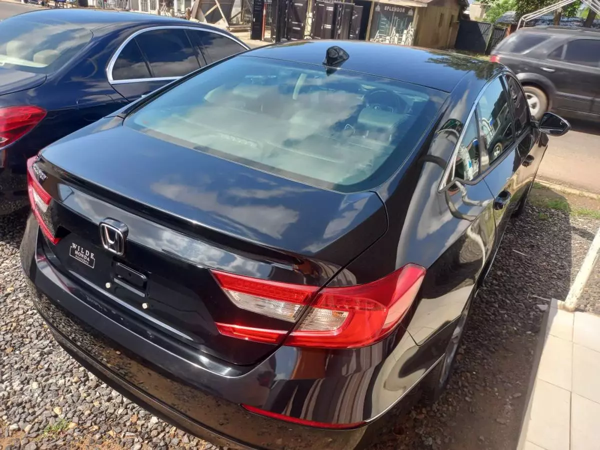 Honda Accord   - 2019