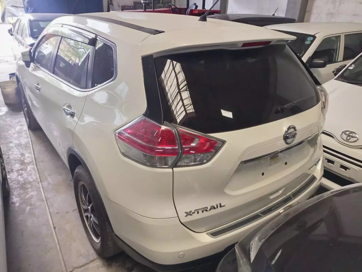 Nissan X-Trail - 2015