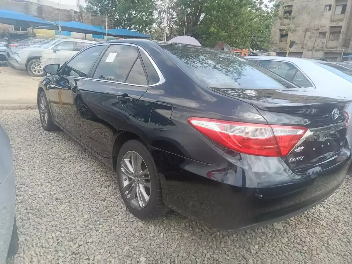 Toyota Camry   - 2015