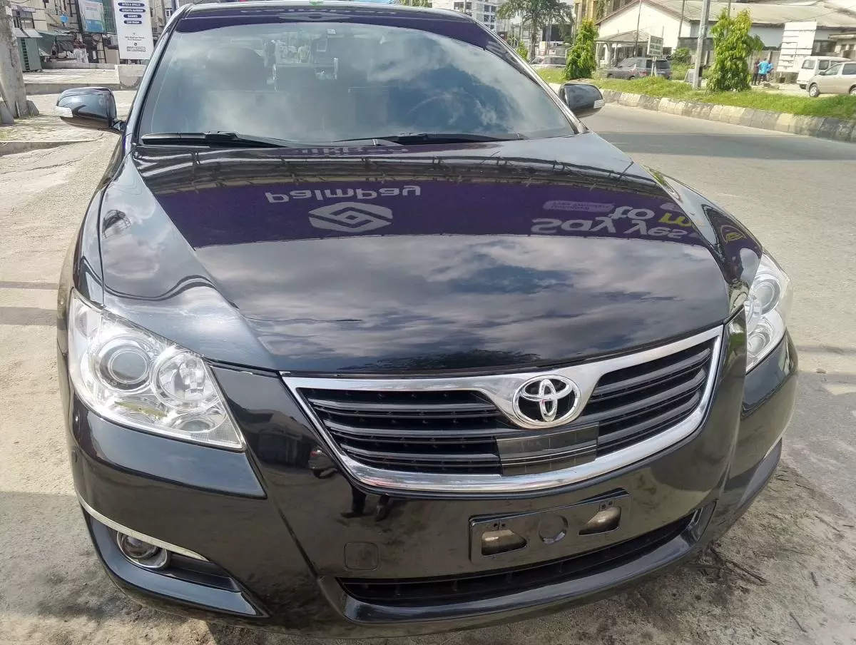 Toyota Camry   - 2012