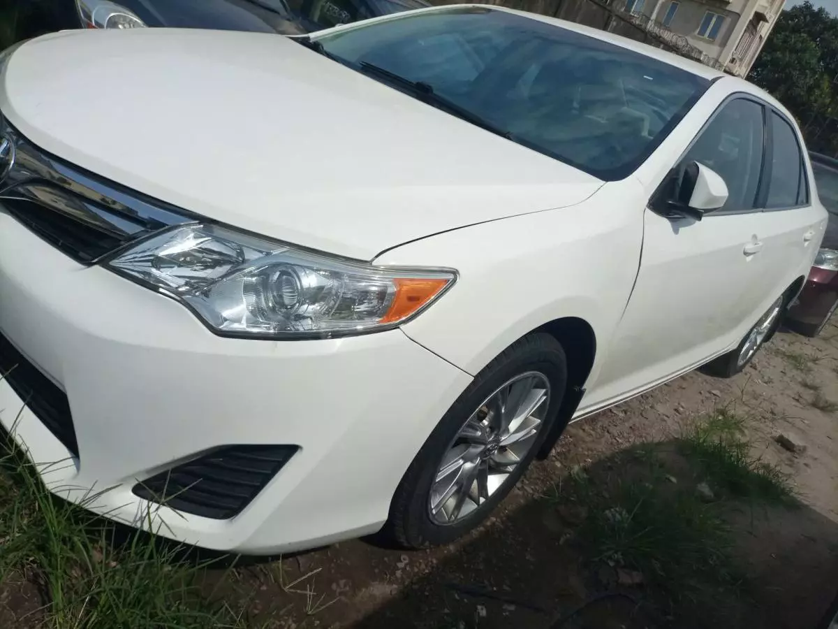 Toyota Camry - 2014