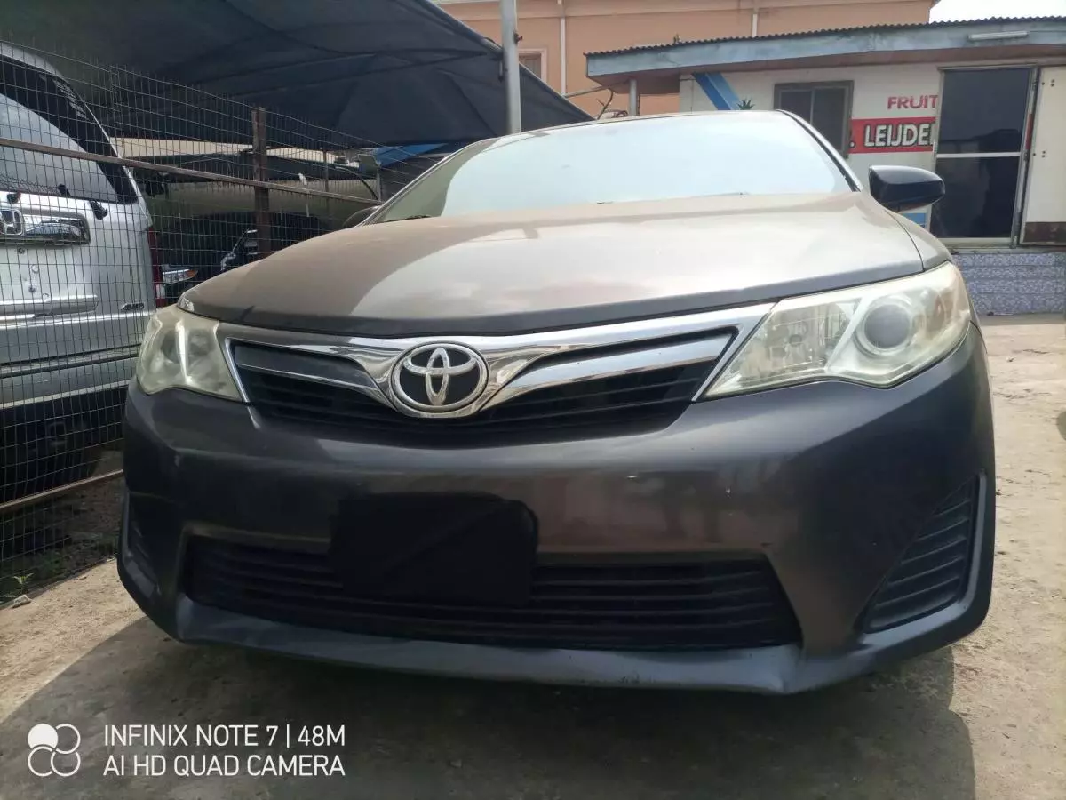 Toyota Camry - 2012