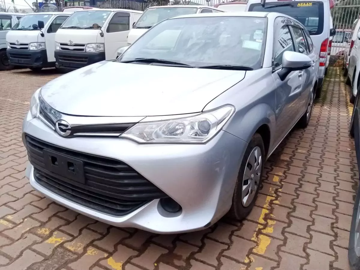 Toyota Fielder    - 2015