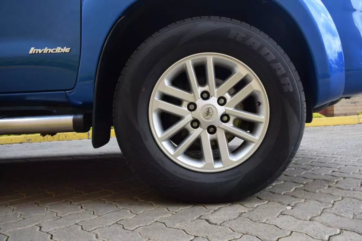 Toyota Hilux - 2015
