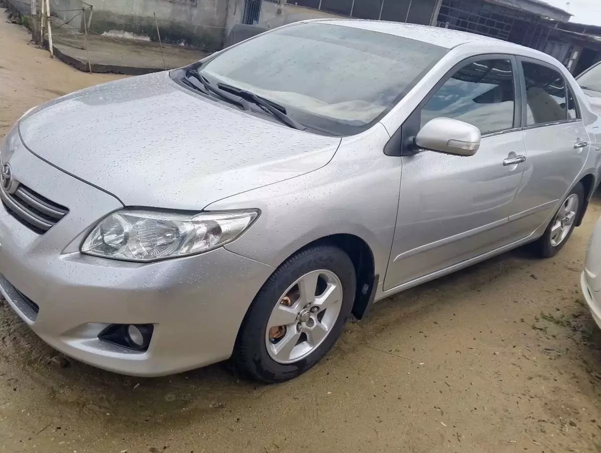 Toyota Corolla   - 2008