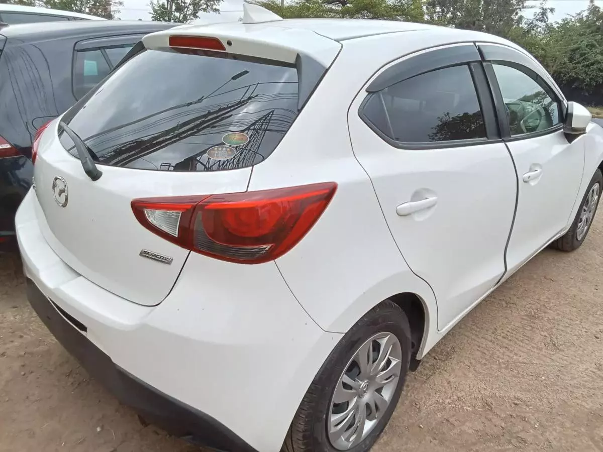 Mazda Demio   - 2017