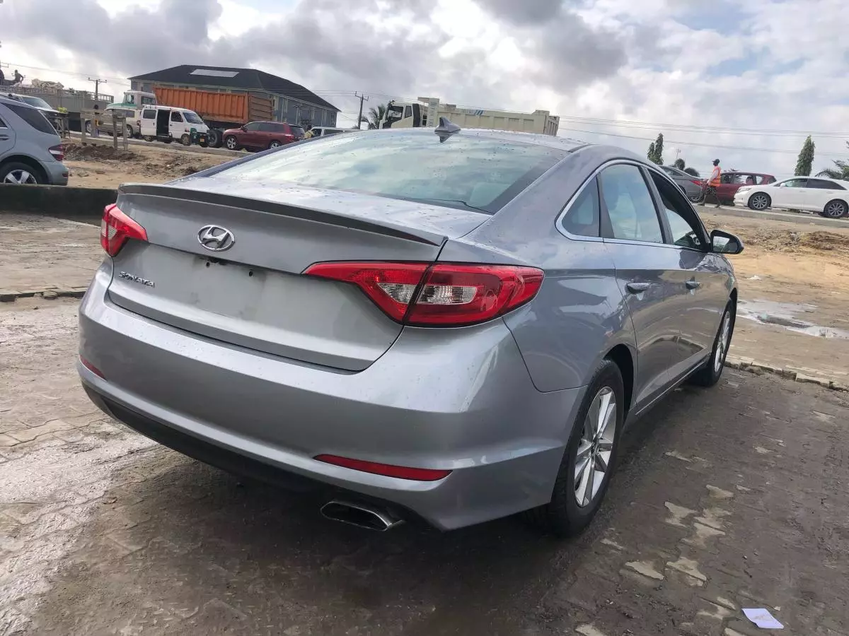 Hyundai Sonata   - 2017