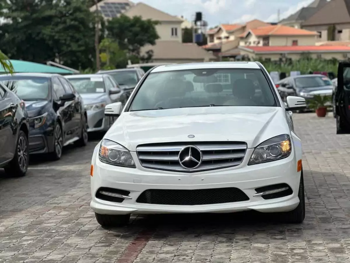 Mercedes-Benz C 300   - 2010