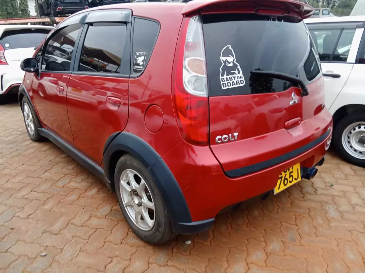 Mitsubishi Colt   - 2010