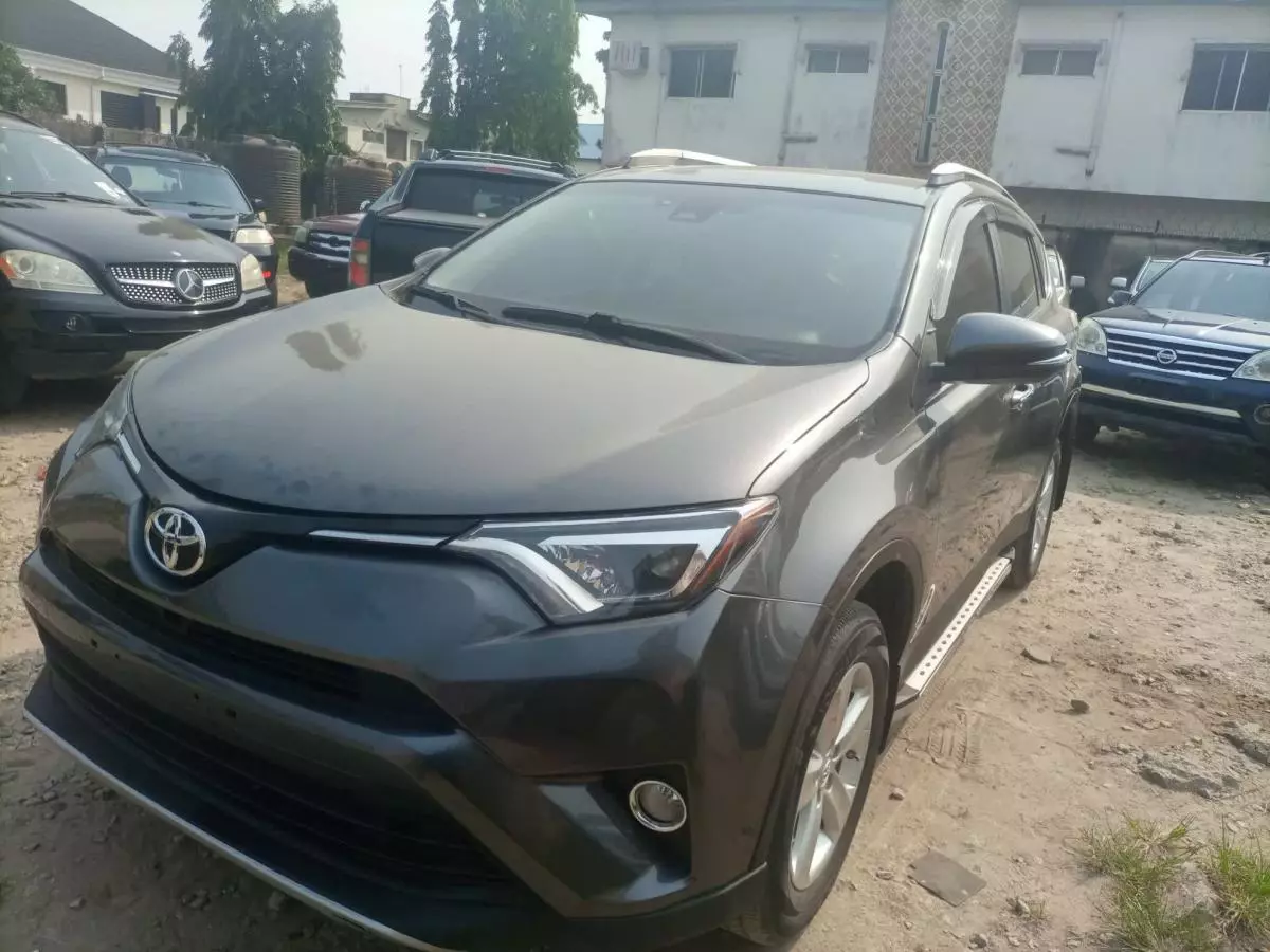 Toyota RAV 4 - 2014