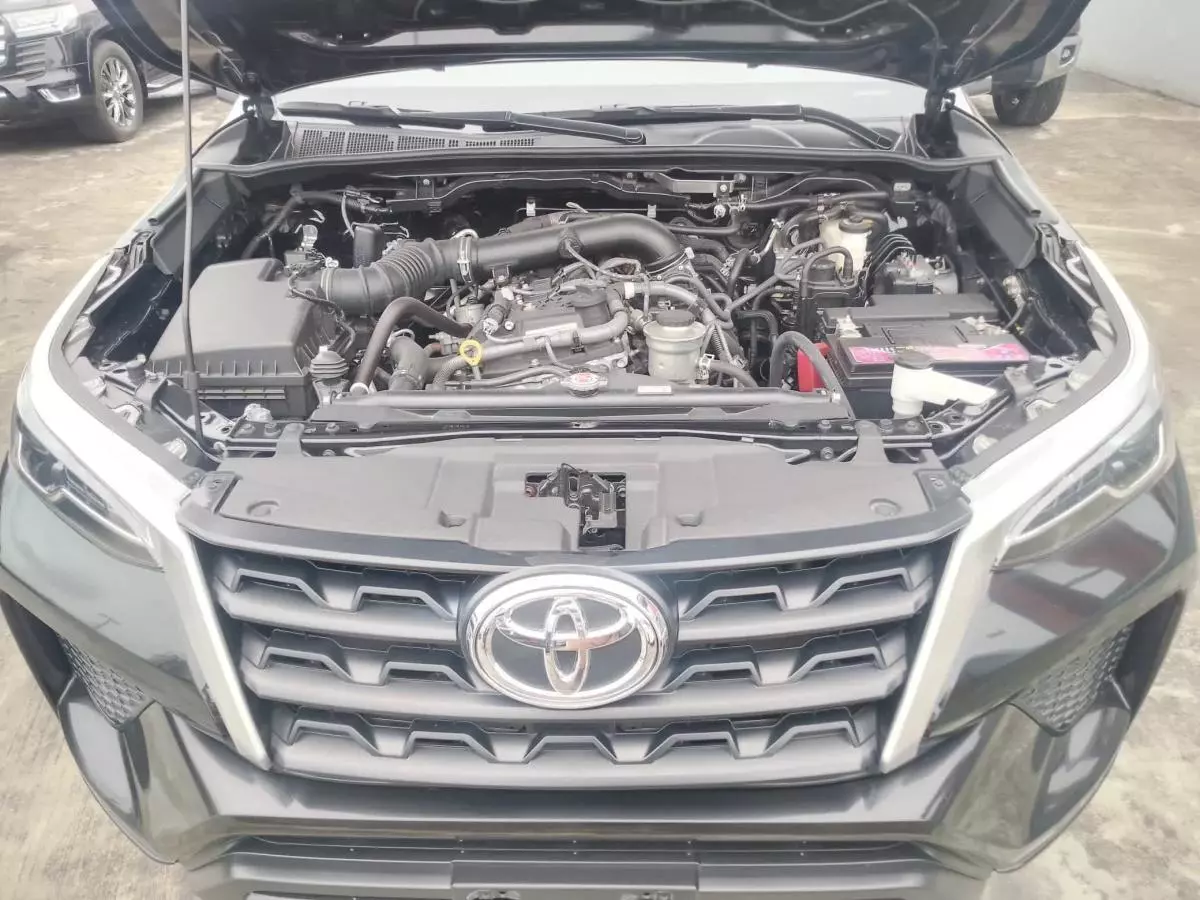 Toyota Fortuner   - 202