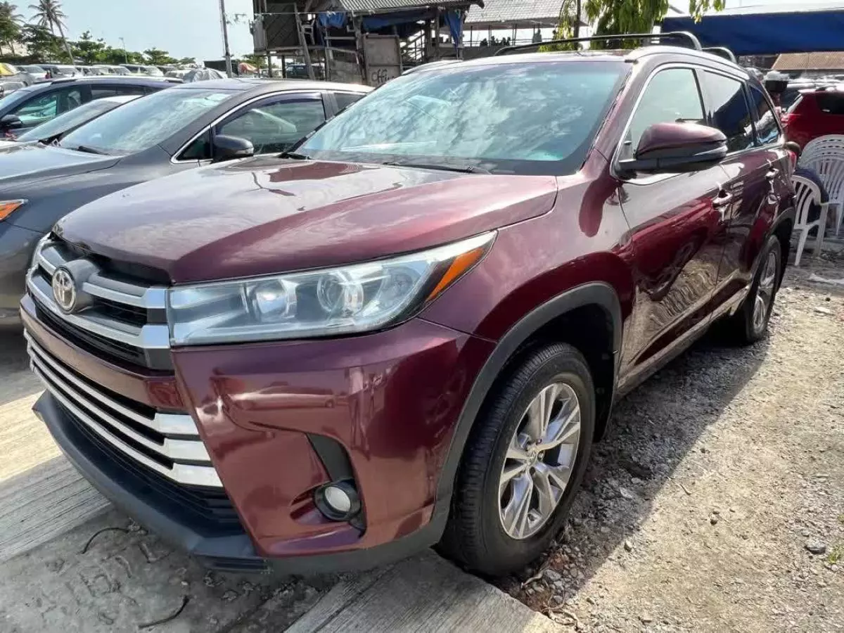 Toyota Highlander   - 2014